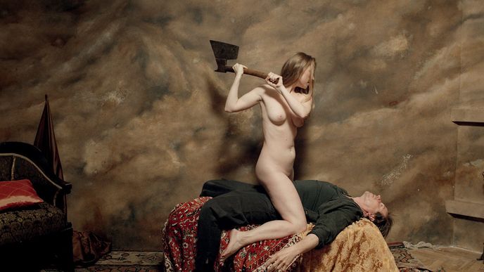 Nový film Ireny Pavláskové Fotograf  je plný nahých žen a Karla Rodena