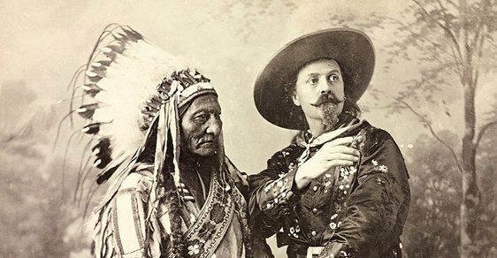 Buffalo Bill Evropanům ukazoval pohádky o Divokém Západě, svou show s Indiány předvedl i českým divákům