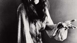 Janis Joplin: Psychedelická královna nedokázala zkrotit svoje démony. Nad její hudbou ale stále žasneme