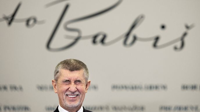 Andrej Babiš oznámil, že dosáhl fantastického úspěchu, i když první kolo voleb nevyhrál. Odborníci ale upozorňují, že i v druhém kole bude výsledek podle všeho hodně vyrovnaný.