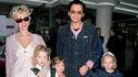 V únoru 1996 vyrazil v Londýně na premiéru filmu Malá princezna spolu s Paulou Yatesovou a jejími dcerami