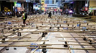 Never more výstavě Aktivismus v umění, která má dobře vybrané téma, ale zpracovává ho poněkud děravě Never more výstavě Aktivismus v umění, která má dobře vybrané téma, ale zpracovává ho poněkud děravě