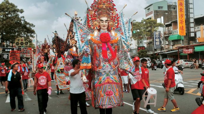 O náboženské oslavy  v Tchaj-nanu není nouze