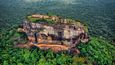 Skalní pevnost Sigirija patří mezi nejzajímavější místa ostrova
