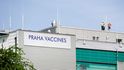 Aktualizovanou verzi své proteinové vakcíny slibuje také americká firma Novavax, jež má jednu z továren přímo v Česku