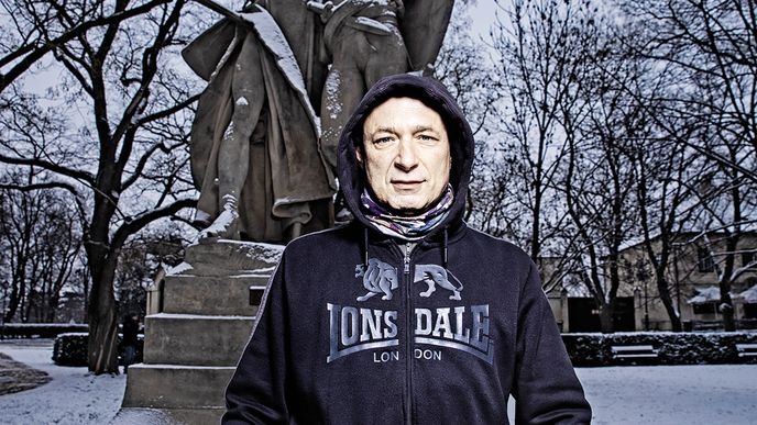 Vláda nemůže naslouchat jen odborníkům, kteří s ní mají kšefty a jsou k ní politicky přítulní. To je cesta do pekel, říká Daniel Landa.