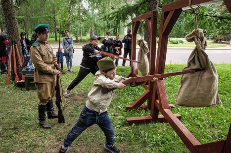 Obrázek: Jefim Fištejn: Rusko je země, kde mrtví vládnou živým