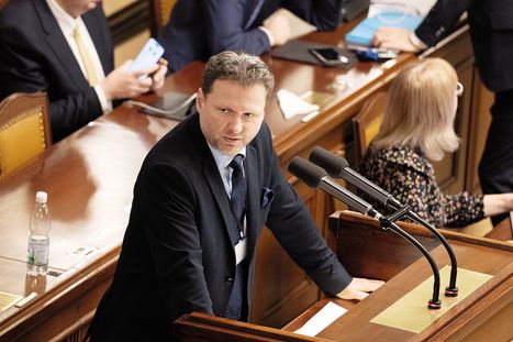 Obrázek: Vláda chce zrušit služební zákon aneb Řídit stát jako firmu