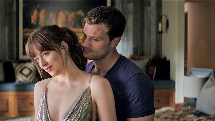 Držitelé filmových anticen Zlatá malina: Jamie Dornan a Dakota Johnsonová jako Christian Grey a Anastasia  Steeleová