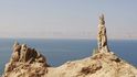 Lotova žena. Kamenný sloup nad Mrtvým mořem je vnímán jako památník soucitu a účasti.