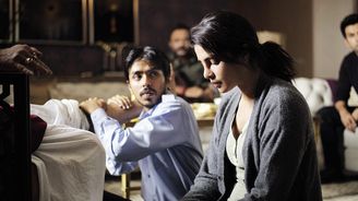 V thrillerové satiře Bílý tygr se renomovaný režisér Ramin Bahrani dívá na indickou společnost nemilosrdně