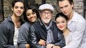 Hlavní hvězdy West Side Story Stevena Spielberga: zcela vlevo David Alvarez (Bernardo), Ariana DeBoseová (Anita), Rachel Zeglerová (Maria) a Ansel Elgort (Tony)