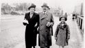 Ilsa a Emil Landovi se svou dcerou Evelinou, Praha 1937