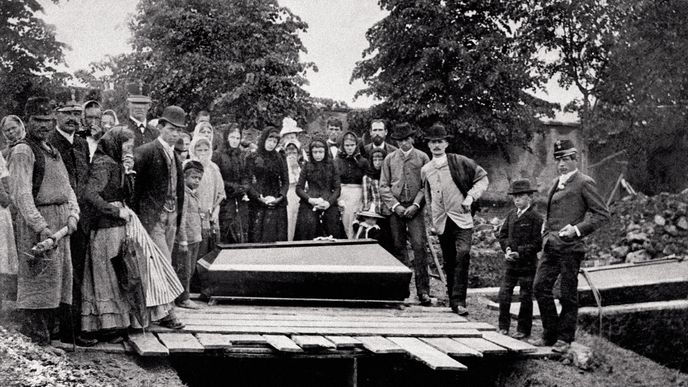 Pohřeb jedné z obětí důlního neštěstí roku 1892