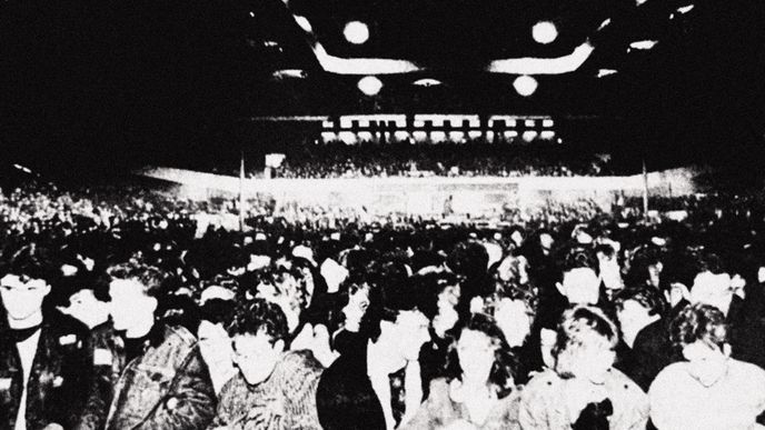 Koncert skupiny Depeche Mode v šedivých kulisách socialismu roku 1988 byl pro hudební fanoušky průlomem