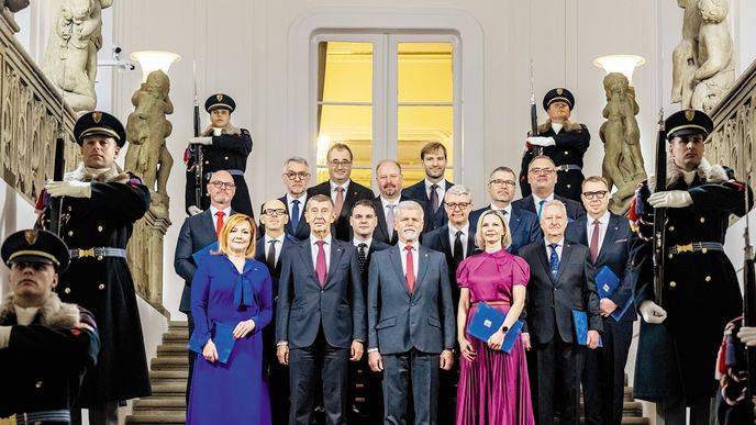 Kabinet proti původnímu návrhu výrazně snížil rozpočet Bezpečnostní informační službě (BIS) o 300 miliónů korun a Národnímu úřadu pro kybernetickou a informační bezpečnost (NÚKIB) o 105 miliónů, před čímž varují bezpečnostní analytici Kabinet proti původnímu návrhu výrazně snížil rozpočet Bezpečnostní informační službě (BIS) o 300 miliónů korun a Národnímu úřadu pro kybernetickou a informační bezpečnost (NÚKIB) o 105 miliónů, před čímž varují bezpečnostní analytici