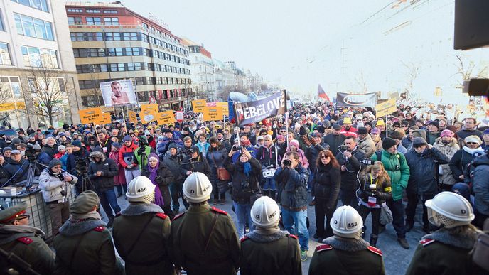 Proč je nám jedno, kam vede český stát své vlastní občanstvo