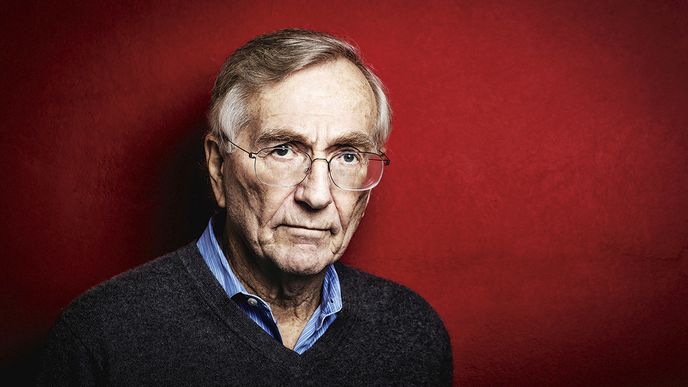 Americká reportérská legenda Seymour Hersh: Když vám matka řekne, že vás miluje, ověřte si to.