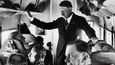 Méně známá fotografie Adolfa Hitlera z letadla z roku 1933, kdy zcela ovládl Německo