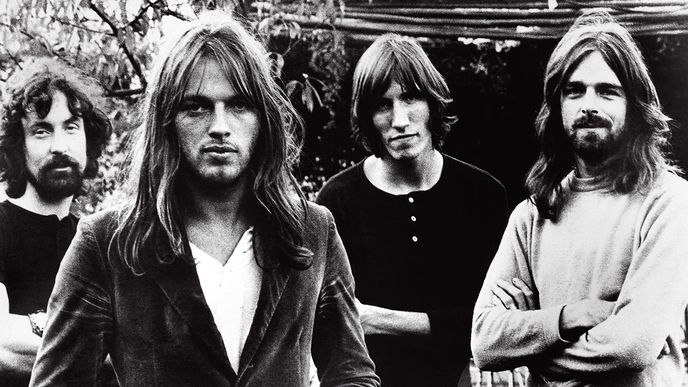 Pink Floyd kolem roku 1973. Zleva: bubeník Nick Mason, kytarista a zpěvák David Gilmour, baskytarista, zpěvák a textař Roger Waters a klávesista Richard Wright