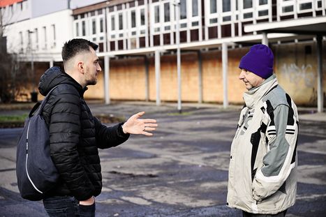 Obrázek: Terapeutem může být v Česku i pekař bez výcviku. Vypátrali jsme šamana s diplomem z fotobanky