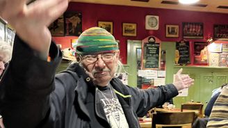 Jim Čert byl legendou undergroundu, mnoho jeho přátel ale kvůli němu skončilo ve vězení Jim Čert byl legendou undergroundu, mnoho jeho přátel ale kvůli němu skončilo ve vězení