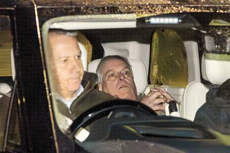 Obrázek: Buchert: Královské katastrofy. Evropské monarchie sužují moderní skandály, včetně zneužívání a korupce