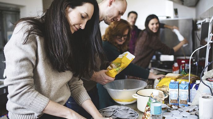 Komunitní vaření v komunitní kuchyni, The Kitchen Story, Darina Křivánková a PG Foodies – budou palačinky, smaženky a lečo