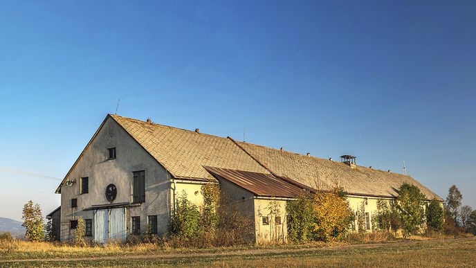 Prodej: Zemědělská usedlost 870 m² pozemek 2477 m², Mutějovice, okres Rakovník, 2 500 000 Kč