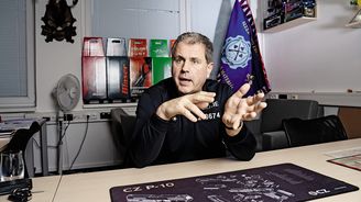 Přísnější zkoušky pro získání zbrojního oprávnění? Kdo nenastřílí, nemá mít ani prak, říká šéf služby pro zbraně Přísnější zkoušky pro získání zbrojního oprávnění? Kdo nenastřílí, nemá mít ani prak, říká šéf služby pro zbraně