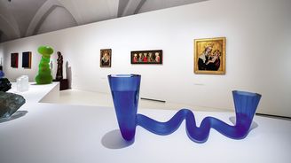 Sklo jako hřích i duchovno: Na výstavě v Hluboké se navzájem zrcadlí středověká a současná díla Sklo jako hřích i duchovno: Na výstavě v Hluboké se navzájem zrcadlí středověká a současná díla