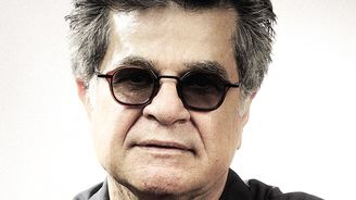 V Íránu musím úřadům předložit scénář ke schválení. Oni mi řeknou, co můžu a co ne, říká režisér Panahí V Íránu musím úřadům předložit scénář ke schválení. Oni mi řeknou, co můžu a co ne, říká režisér Panahí