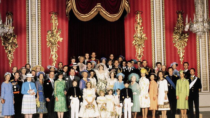 V roce 1981 si Charles vzal Dianu; rodinný portrét v Buckinghamském paláci