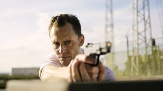 Výlet do Kolumbie: Noční recepční Tom Hiddleston se po deseti letech konečně vrátil s druhou řadou Výlet do Kolumbie: Noční recepční Tom Hiddleston se po deseti letech konečně vrátil s druhou řadou