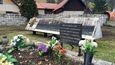 Nacisté a slovenští kolaboranti zmasakrovali  21. ledna 1945 v Ostrém Grúni 64 lidí, poté vesnici vypálili 
