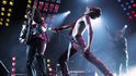Z populární hudební biografie Freddieho Mercuryho Bohemian Rhapsody pro účely čínské distribuce zmizely veškeré scény zobrazující konzumaci drog a homosexuální sex