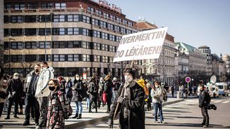 Ivermektin: Zázrak, který se nekoná. Vládní politici tlačí na lékaře a v Brně už podlehli