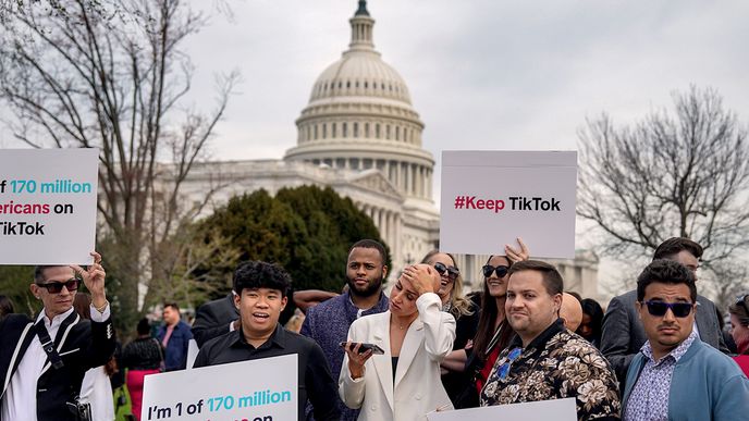 Protest příznivců TikToku ve Washingtonu