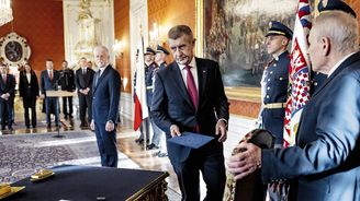 Viliam Buchert: Hradní pán a hrátky s (vládními) čerty. Proč Pavel nechce být spojován s demonstracemi? Viliam Buchert: Hradní pán a hrátky s (vládními) čerty. Proč Pavel nechce být spojován s demonstracemi?