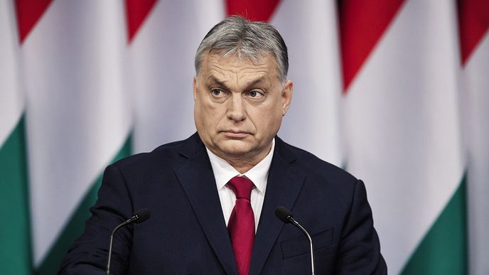 Orbánova vláda může – za určitých krajních okolností – řídit zemi prostřednictvím dekretů