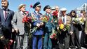 Oslava 9. května v bouřlivé době roku 2014, část země se tehdy vydala za sovětskou nostalgií
