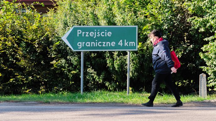 Malá příhraniční obec Bělověž i přes vše, co nám sdělili pracovníci humanitární organizace Egala, působí velmi klidně Malá příhraniční obec Bělověž i přes vše, co nám sdělili pracovníci humanitární organizace Egala, působí velmi klidně