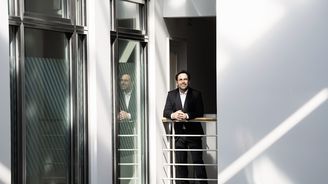 Konkurence nespí, investujeme průběžně a dlouhodobě Konkurence nespí, investujeme průběžně a dlouhodobě