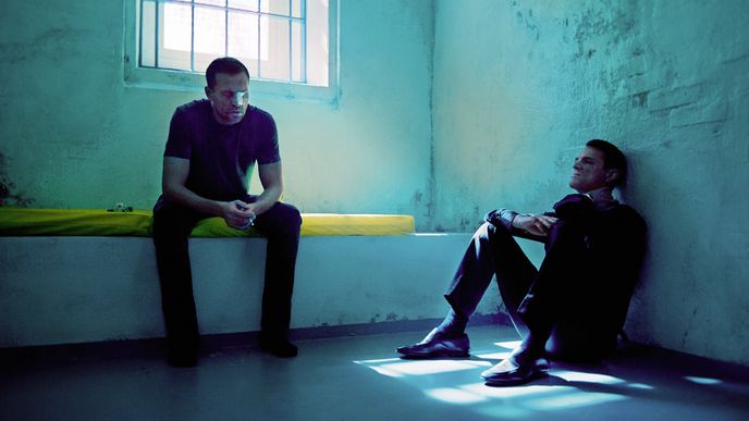 Harry Hole (Tobias Santelmann, vlevo) a Tom Waaler (Joel Kinnaman) podávají v seriálu podle Joa Nesbøho excelentní herecké výkony Harry Hole (Tobias Santelmann, vlevo) a Tom Waaler (Joel Kinnaman) podávají v seriálu podle Joa Nesbøho excelentní herecké výkony