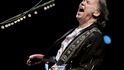 Na koncertech Neila Younga získávají písně teprve dostatečný rozměr, často několika desítek minut
