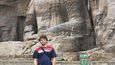 Návštěva jeskyně Jün-kang v provincii  Šan-si při turné orchestru