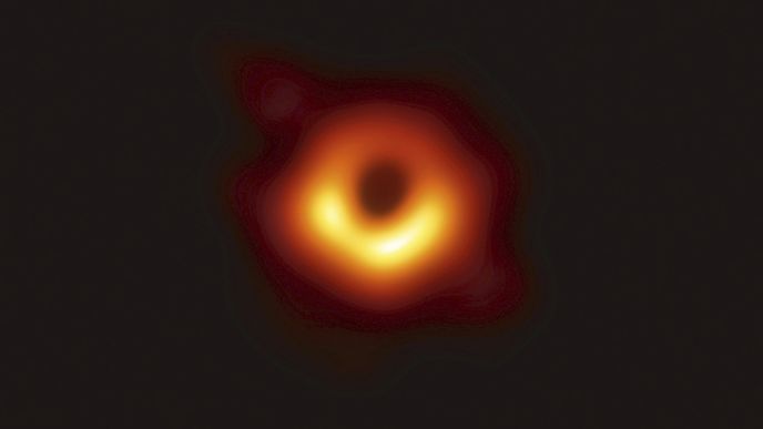 Vlastní černou díru si můžete vyrobit i vy;  stačí stlačit zeměkouli na velikost burského oříšku