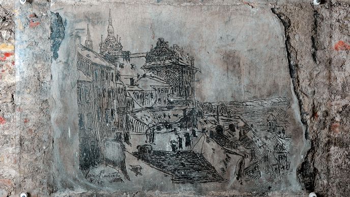 Malíř Jan Slavíček vyškrábal během náletu na konci druhé světové války ve sklepě „svého“ domu sgrafito