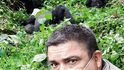 Pozorování goril v Africe je vždy provázeno určitým napětím