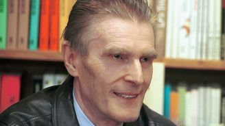 Nasměroval mě k výzkumu moderních československých dějin, vzpomíná historik na zesnulého Roberta Kvačka